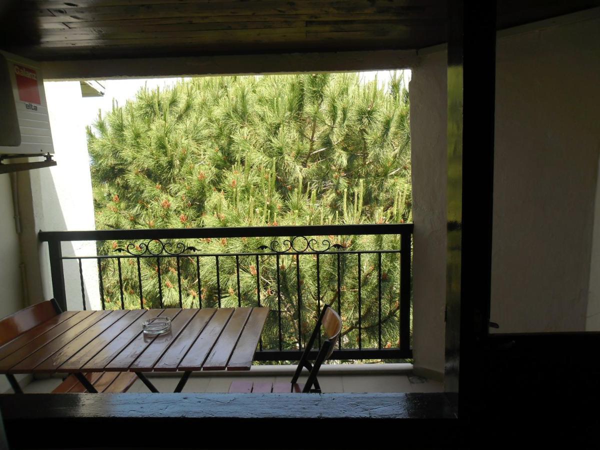 Maviev Otel Çeşme Bilik gambar
