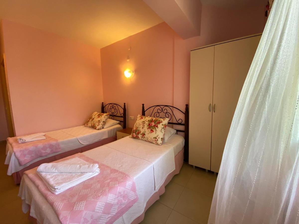 Maviev Otel Çeşme Luaran gambar