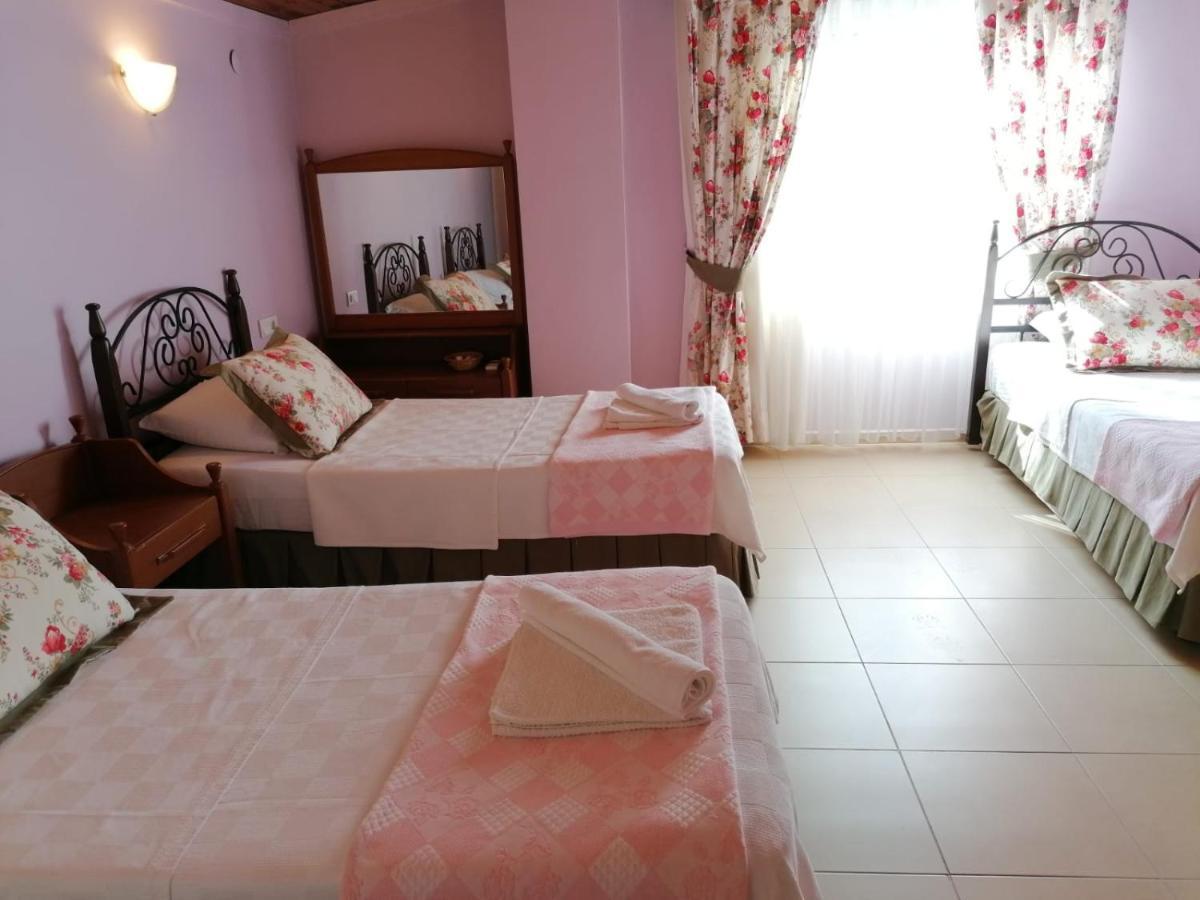 Maviev Otel Çeşme Luaran gambar